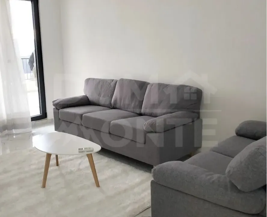 Izdavanje, jednosoban stan, 40m², Tivat, Crna Gora