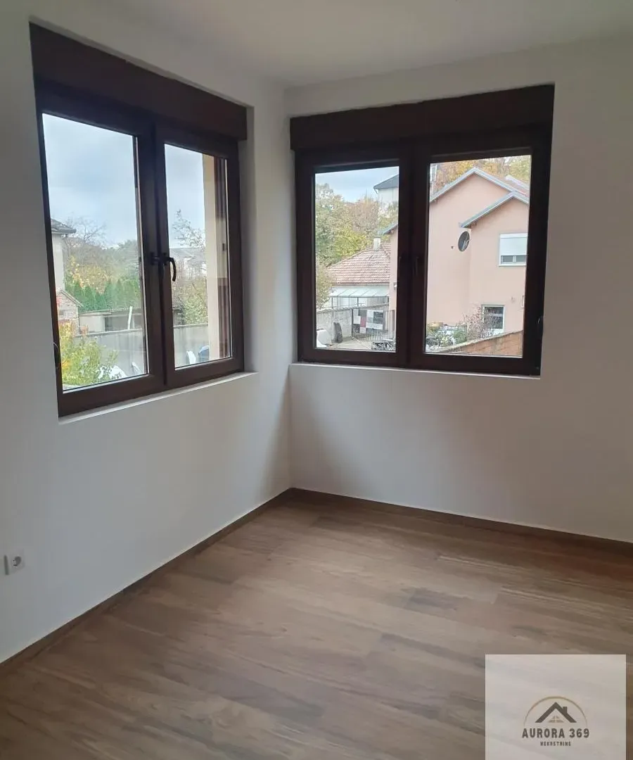 Prodaja, trosoban stan, 75m², Ruma, Srbija