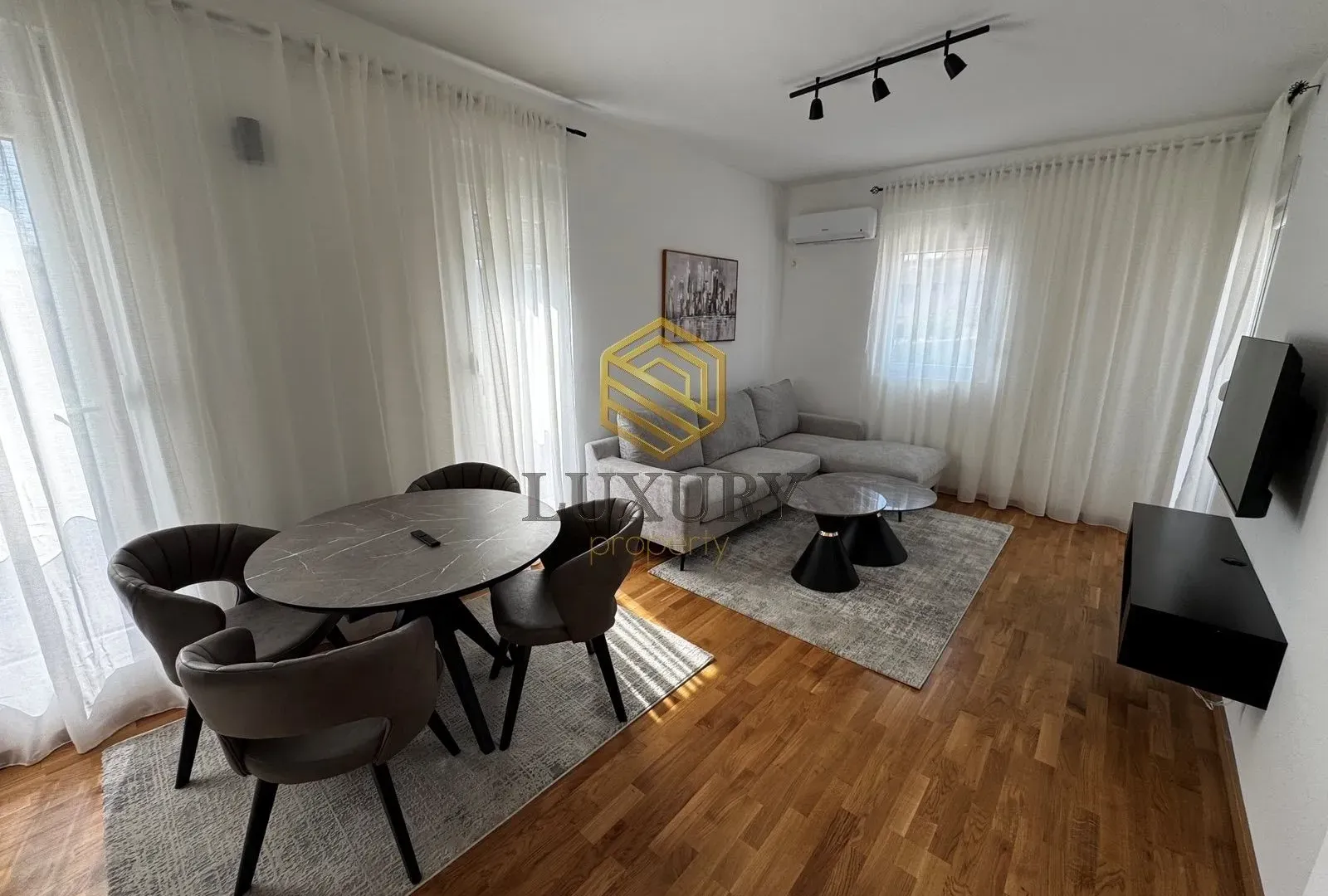 Izdavanje, dvosoban stan, 60m², Zagorič, Podgorica