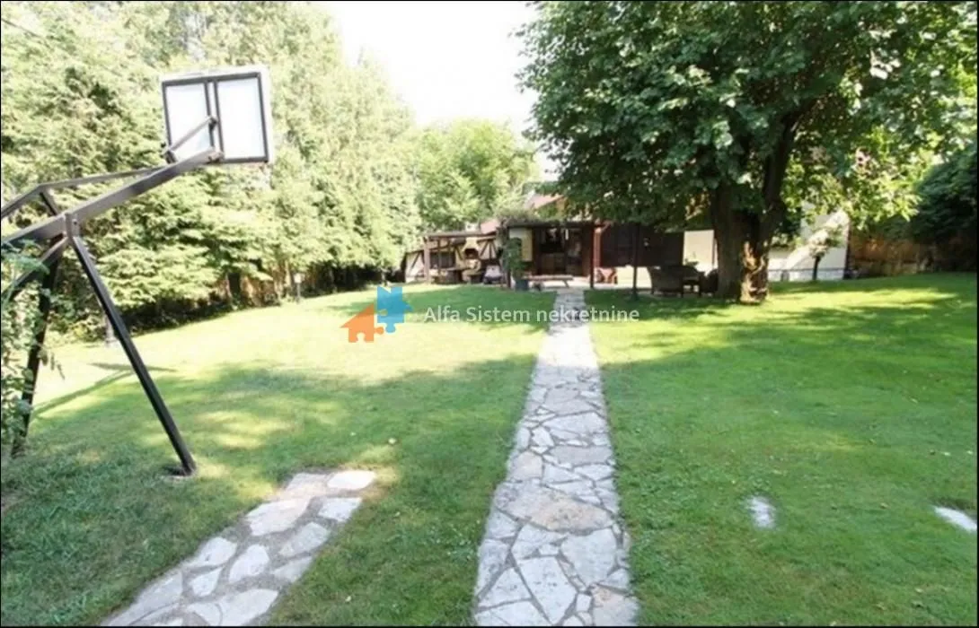 Izdavanje, kuća, 160m², Savski Venac, Beograd