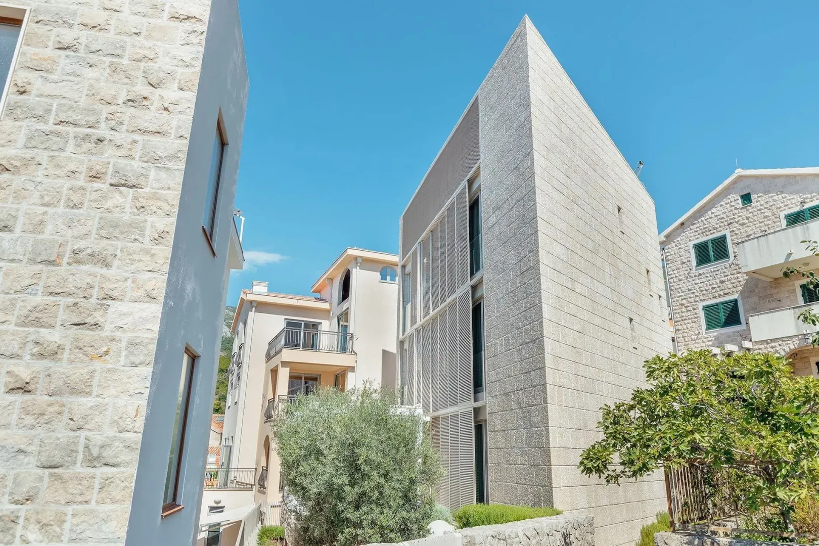Prodaja, kuća, 320m², Pržno, Budva