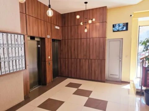 Izdavanje, jednosoban stan, 49m², City Kvart, Podgorica - image 2