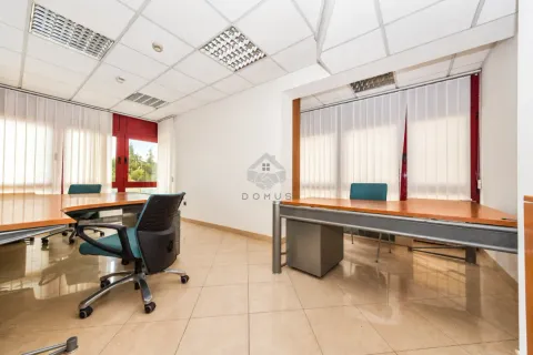 Sale, office space, 414m², Preko Morače, Podgorica - image 14