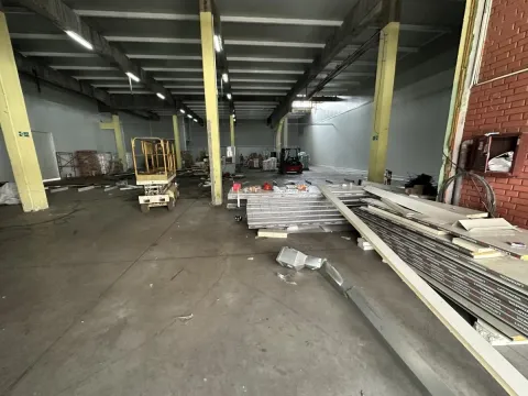 Izdavanje, poslovni prostor, 980m², Niš, Srbija - image 7