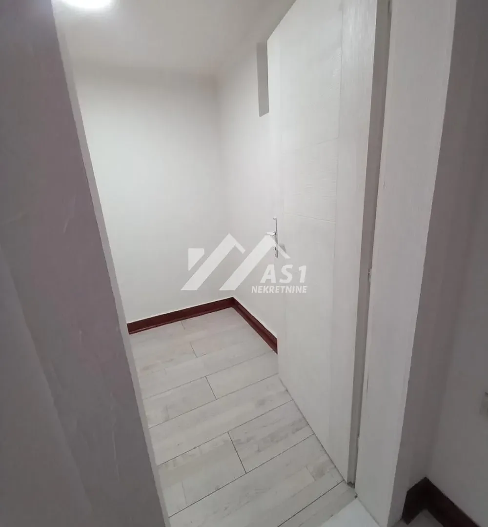 Prodaja, dvosoban stan, 50m², Stari Majur, Petrovaradin