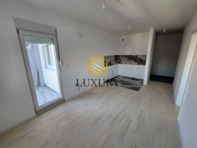 Sale, two bedroom apartment, 46m², 1 maj, Podgorica