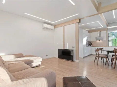 Prodaja, kuća, 172m², Tivat, Crna Gora - image 3