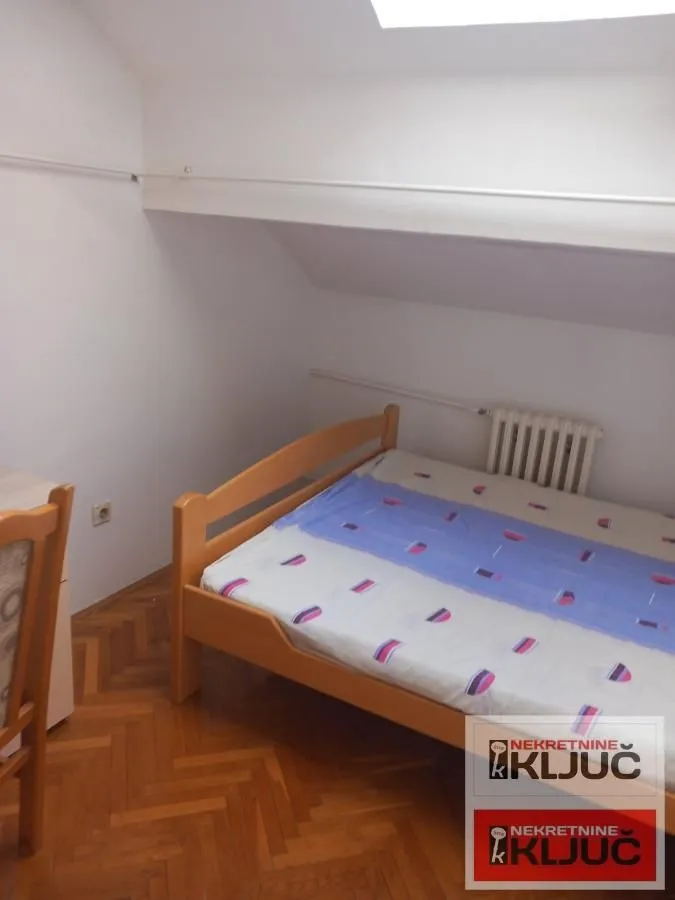 Prodaja, trosoban stan, 45m², Bulevar Oslobodjenja, Novi Sad Sve Podlokacije