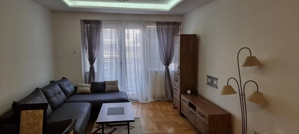 Izdavanje, jednosoban stan, 60m², Preko Morače, Podgorica
