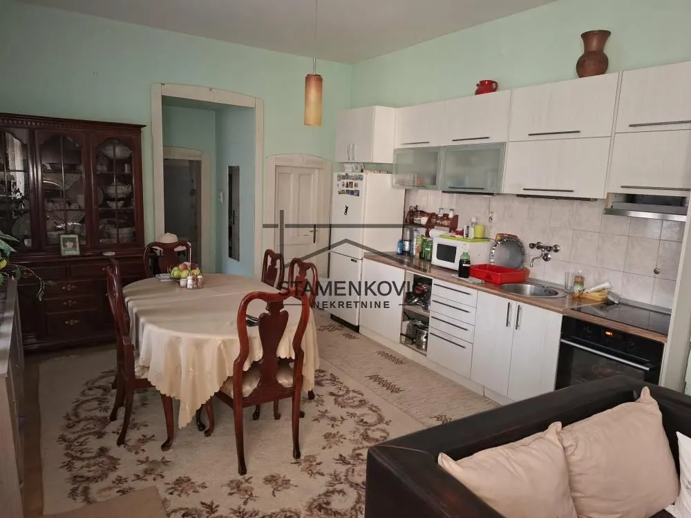 Prodaja, kuća, 300m², Temerin, Novi Sad