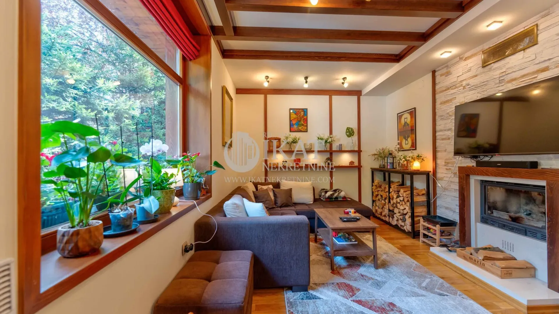 Prodaja, četvorosoban stan, 90m², 25. Maj, Zlatibor