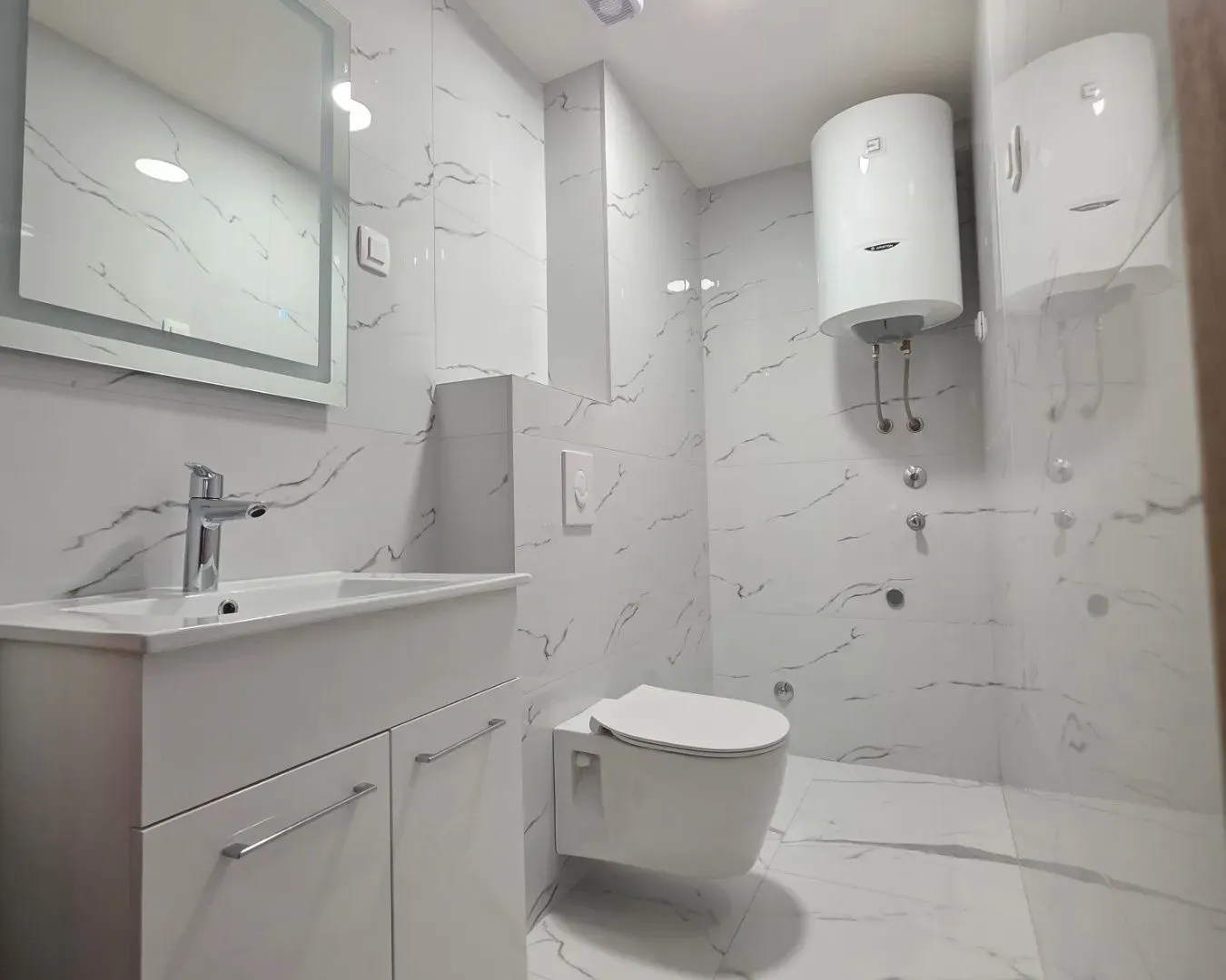 Prodaja, dvosoban stan, 162m², Kamenovo, Budva