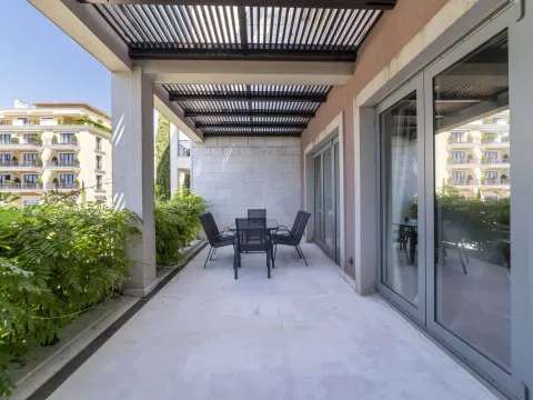 Prodaja, dvosoban stan, 138m², Porto Montenegro, Tivat - image 13