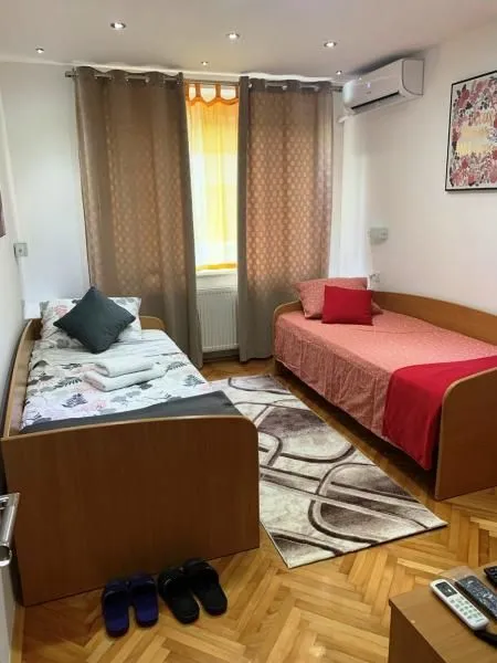 Izdavanje, trosoban stan, 60m², Centar, Niš
