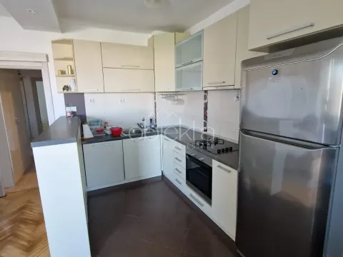 Izdavanje, stan, 60m², Tivat, Crna Gora - image 4