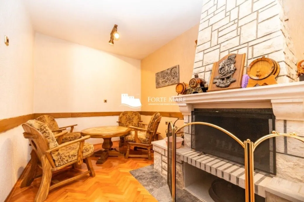 Prodaja, kuća, 387m², Igalo, Herceg Novi