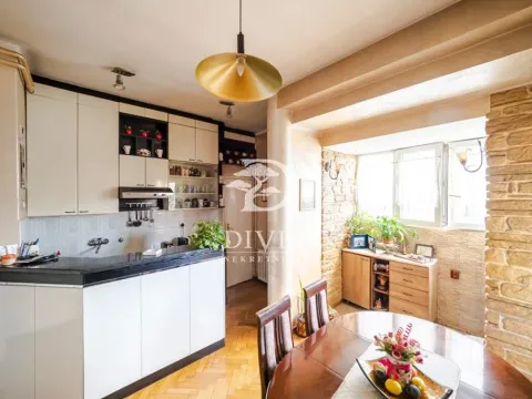 Prodaja, stan, 111m², Vračar Hram, Vračar Sve Podlokacije - image 4