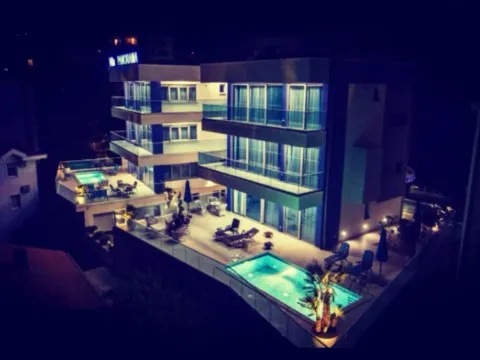 Prodaja, kuća, 1011m², Lazi, Budva - image 8