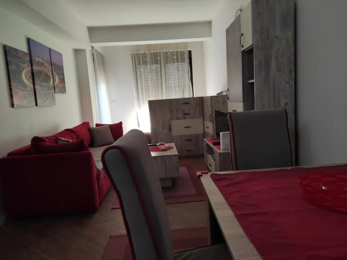 Izdavanje, jednosoban stan, 43m², Centar, Niš