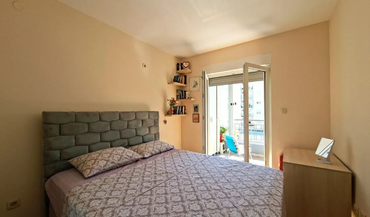 Izdavanje, jednosoban stan, 50m², Tuški Put, Podgorica