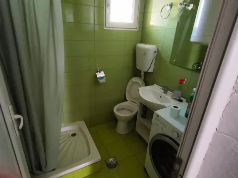 Rent, house, 60m², Momišići, Podgorica - image 11