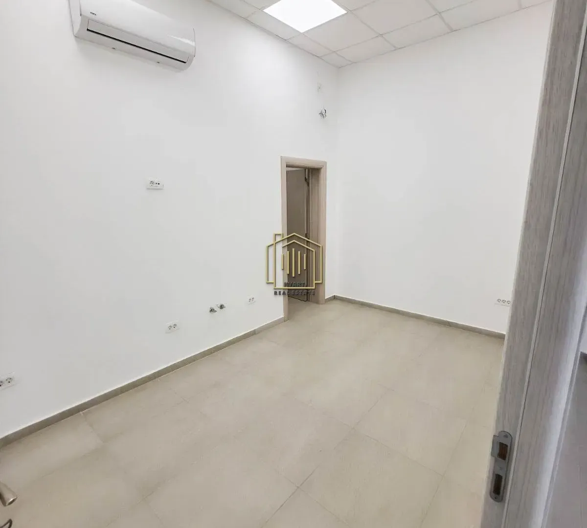 Rent, office space, 115m², Blok 6, Podgorica