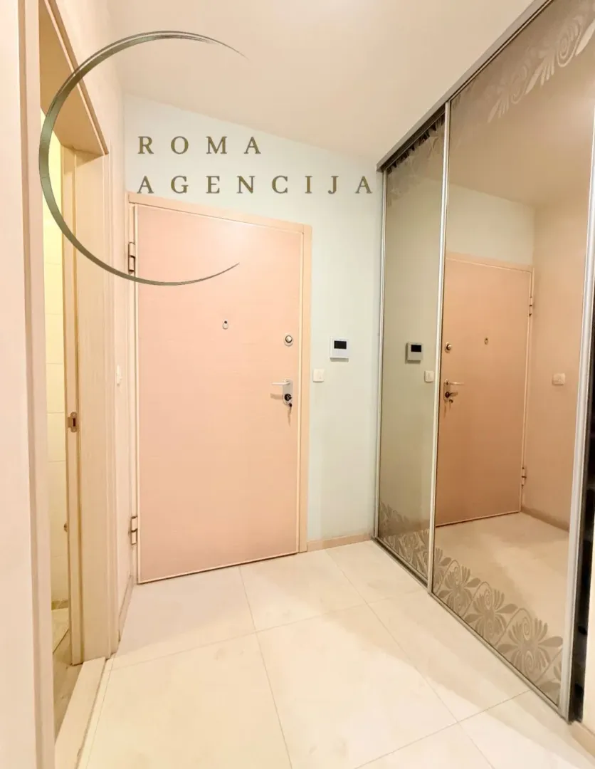 Izdavanje, dvosoban stan, 74m², City Kvart, Podgorica