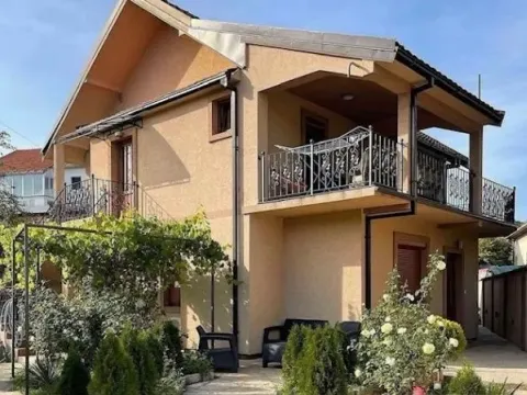 Sale, house, 165m², Cetinje, Crna Gora - image 12