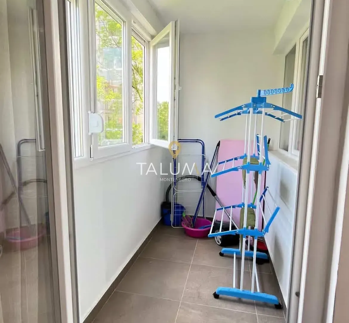 Rent, two bedroom apartment, 65m², Pobrežje, Podgorica