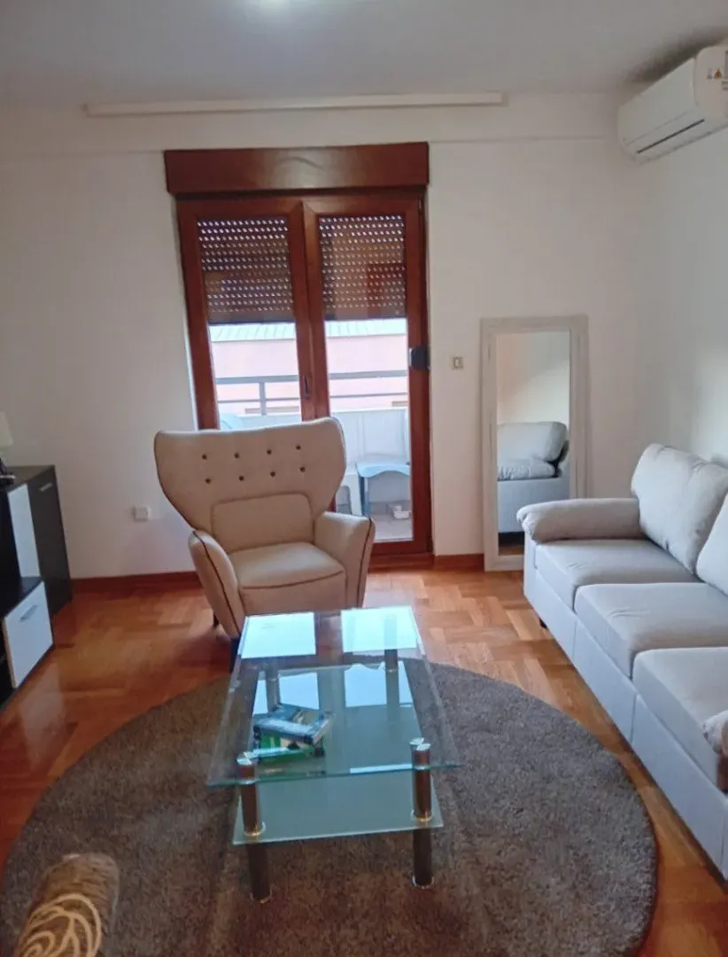 Rent, three bedroom apartment, 80m², Stari Aerodrom, Podgorica