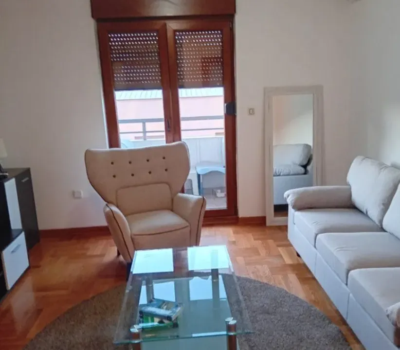 Rent, three bedroom apartment, 80m², Stari Aerodrom, Podgorica