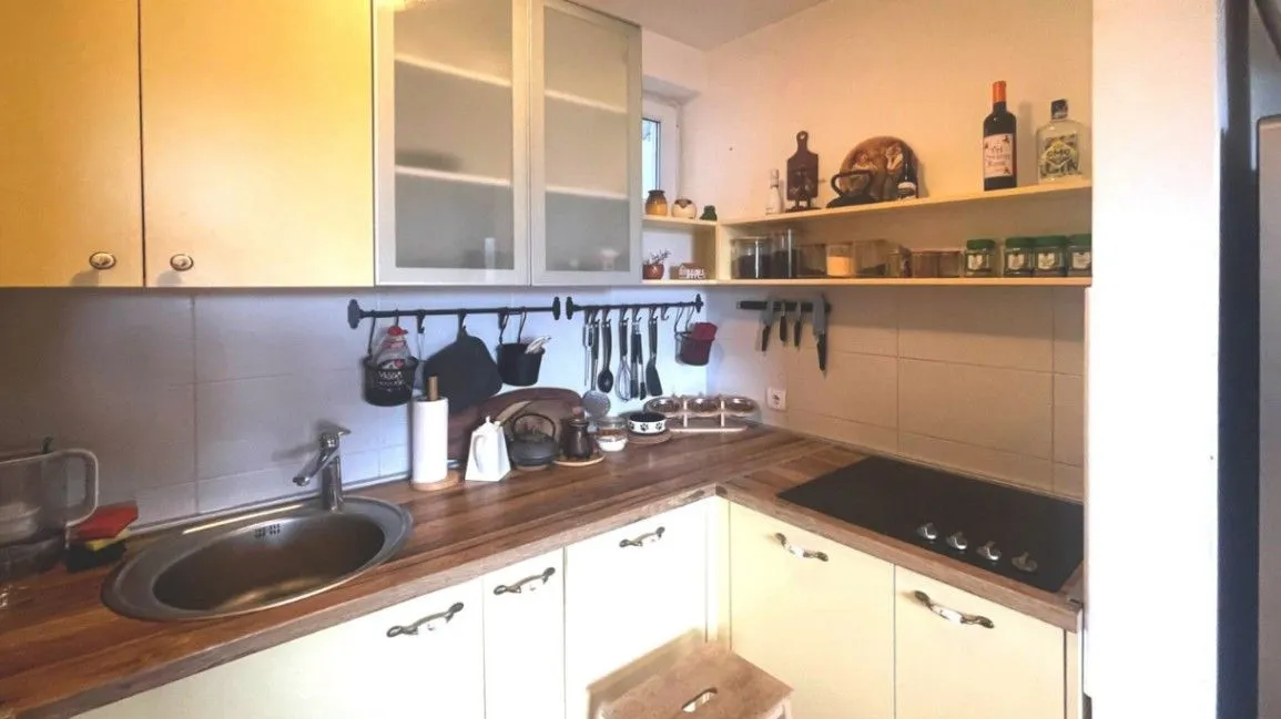 Prodaja, četvorosoban stan, 66m², Petrovaradin, Novi Sad