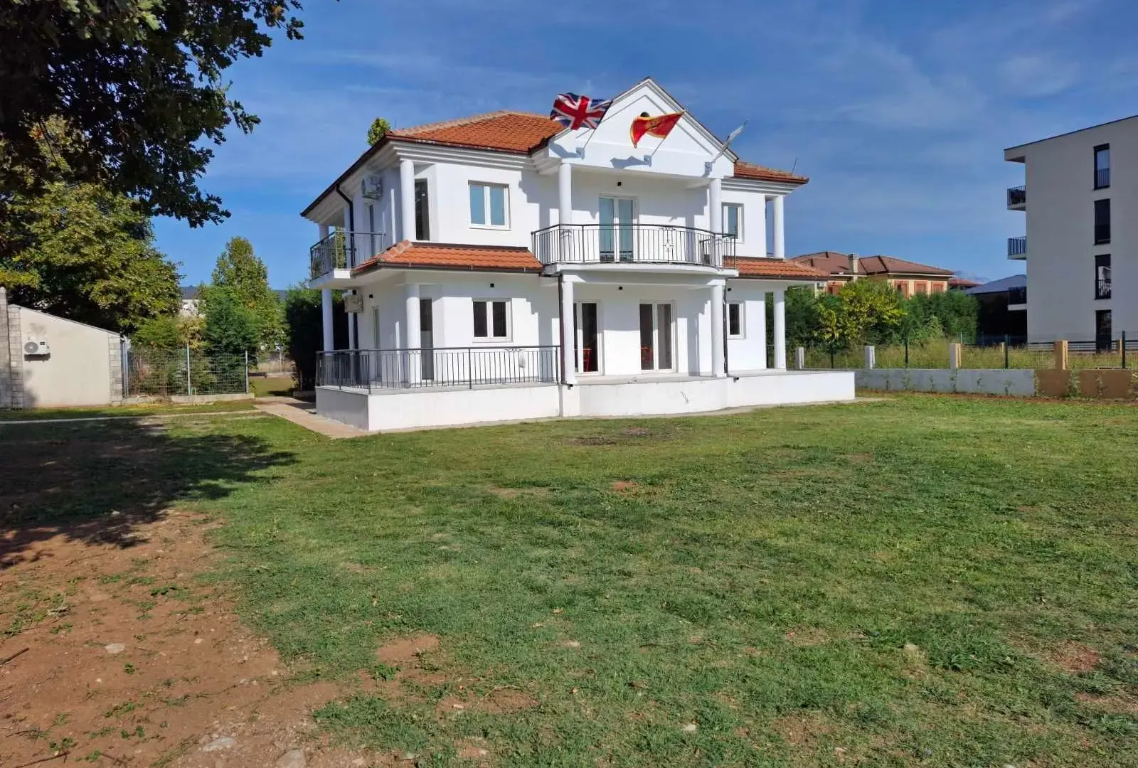 Prodaja, kuća, 360m², Podgorica, Crna Gora