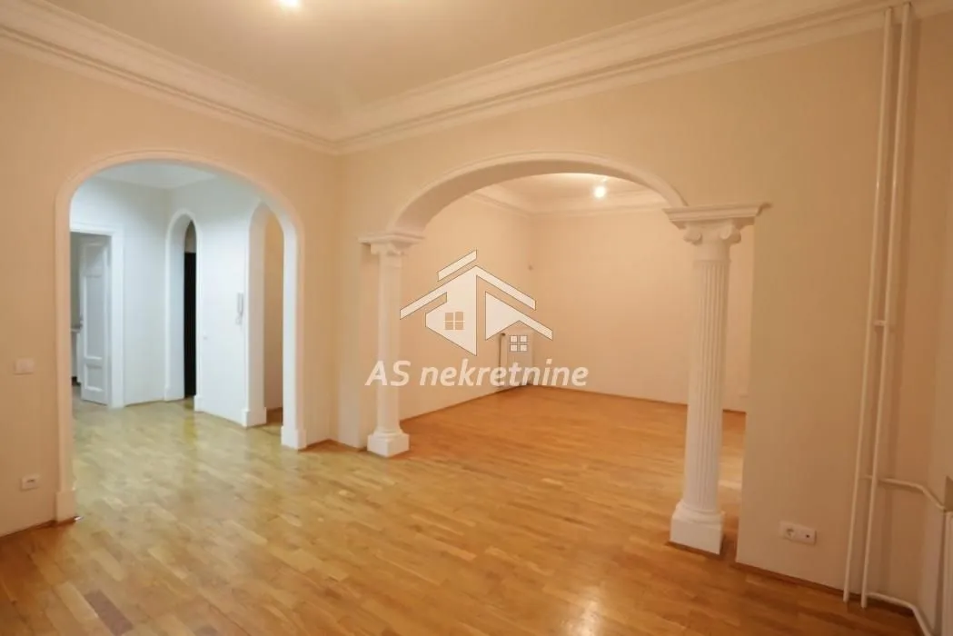 Izdavanje, kuća, 550m², Voždovac Sve Podlokacije, Beograd