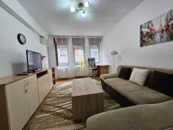 Izdavanje, dvosoban stan, 49m², Centar, Novi Sad - image 1
