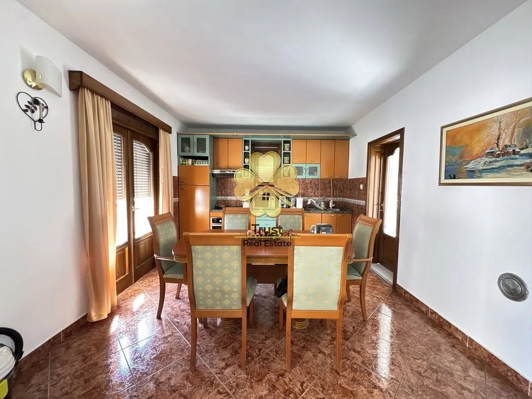 Prodaja, kuća, 270m², Masline, Podgorica