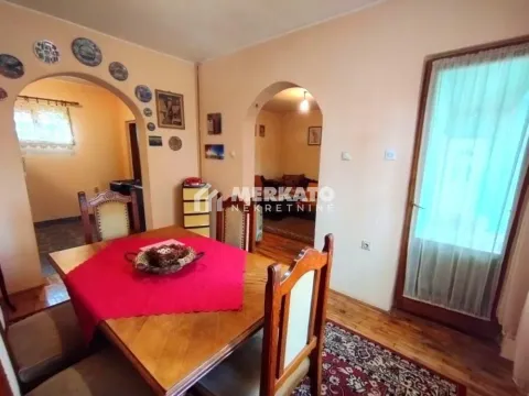 Sale, house, 272m², Gradnulica, Zrenjanin - image 8
