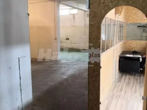 Izdavanje, poslovni prostor, 210m², Altina, Beograd - image 7