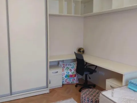 Izdavanje, dvosoban stan, 65m², Centar, Tivat - image 10