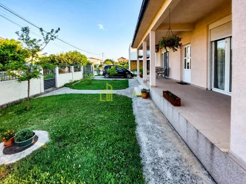 Izdavanje, kuća, 120m², Tološi, Podgorica - image 14