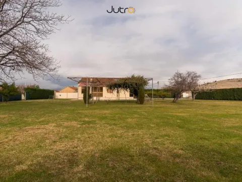 Izdavanje, kuća, 170m², Dajbabe, Podgorica - image 21