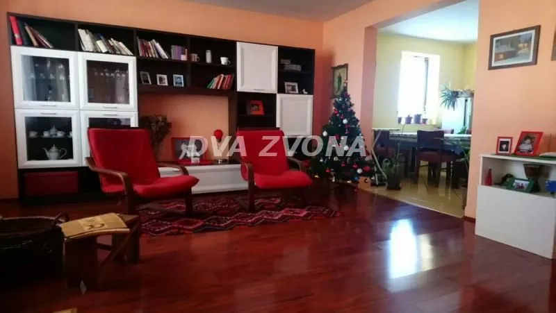 Prodaja, kuća, 158m², Sremska Kamenica, Petrovaradin