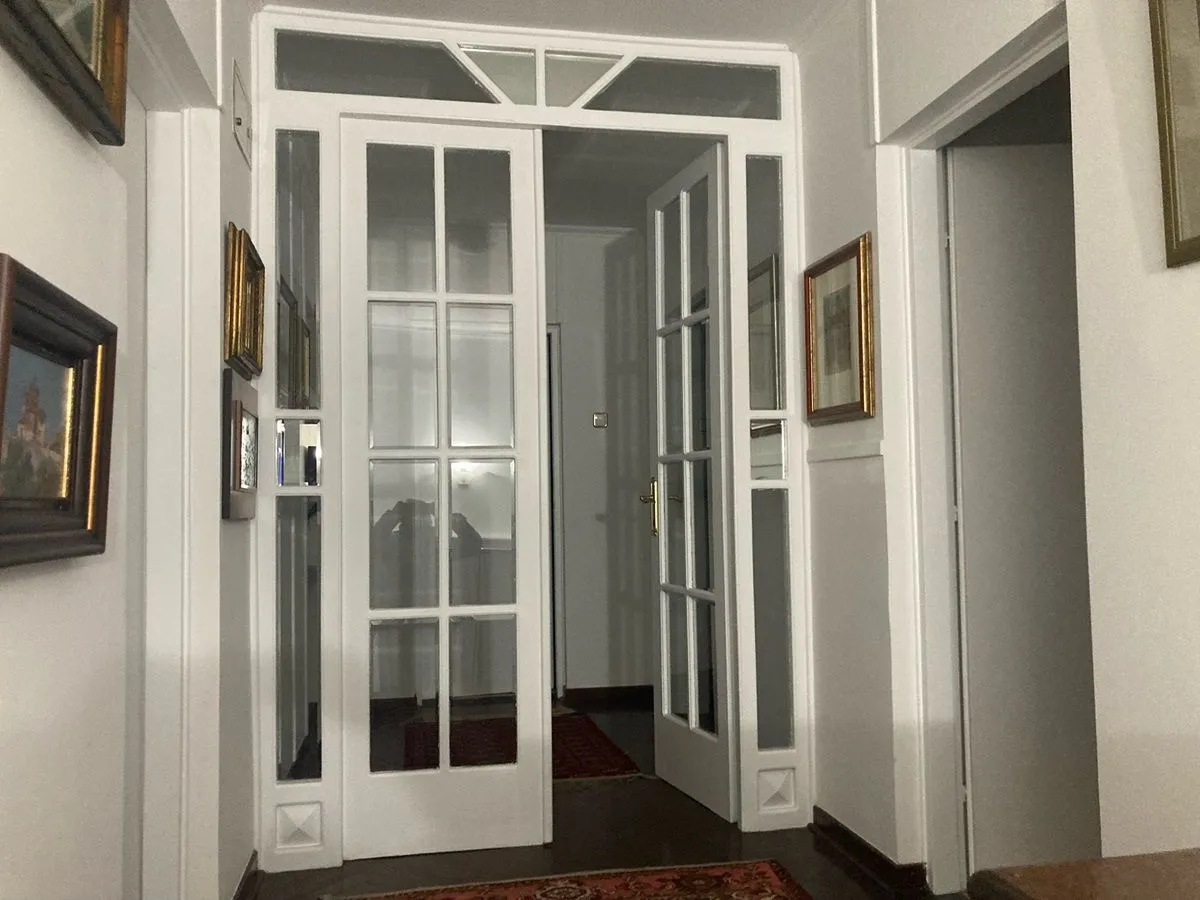 Izdavanje, kuća, 300m², Vračar Sve Podlokacije, Beograd