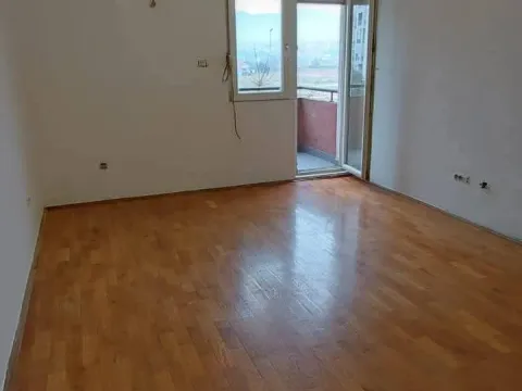Prodaja, jednosoban stan, 45m², Stari Aerodrom, Podgorica - image 11