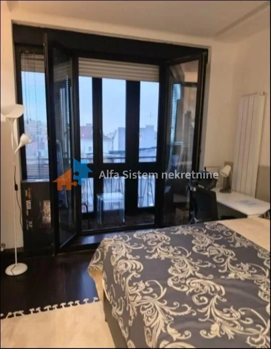 Rent, four bedroom apartment, 95m², Stari Grad, Beograd