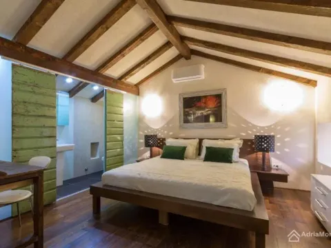 Sale, house, 216m², Đuraševići, Tivat - image 18