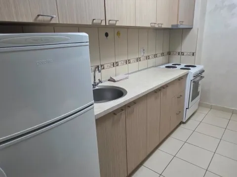 Izdavanje, jednosoban stan, 380m², Stari Aerodrom, Podgorica - image 1