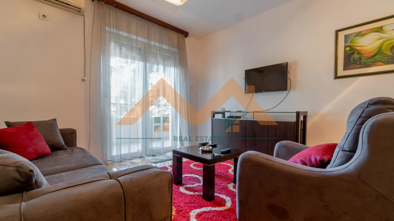 Izdavanje, jednosoban stan, 45m², Vezirov Most, Podgorica