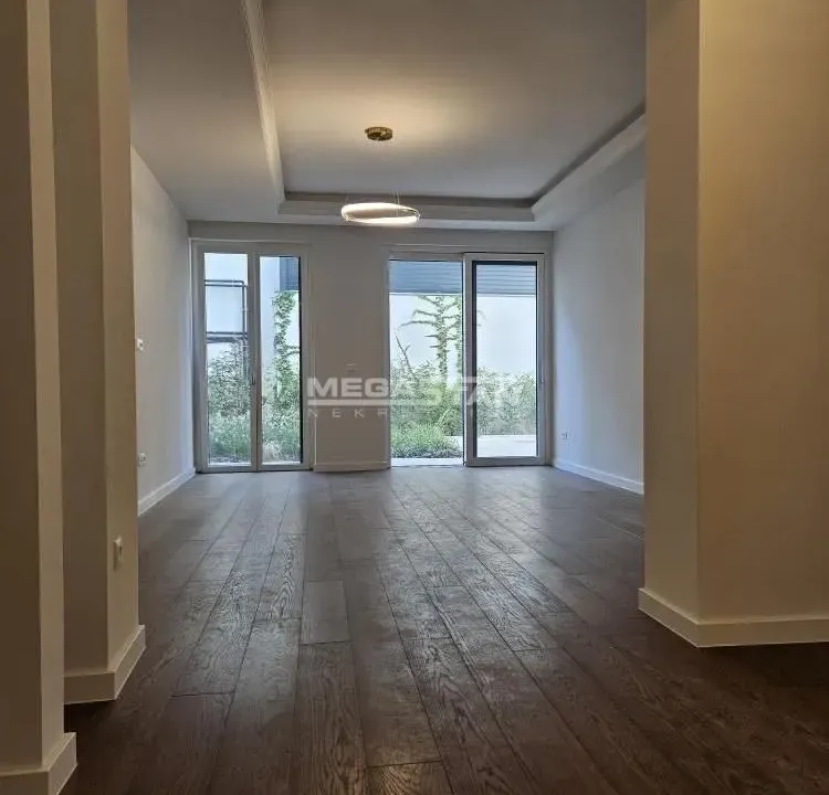 Sale, three bedroom apartment, 75m², Stari Grad, Beograd