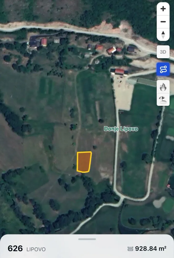 Satelitski snimak terena sa označenom parcelom i podacima o lokaciji.